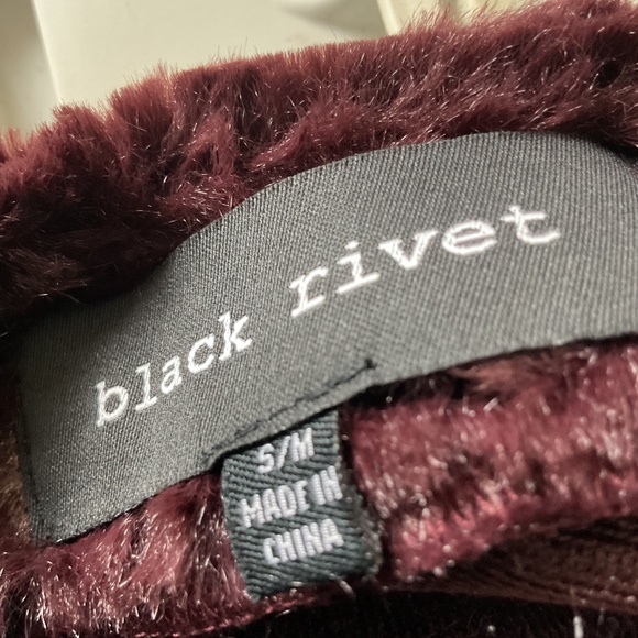 Black Rivet Ladies Lightweight Brown Faux Fur Size S/M - Picture 3 of 3